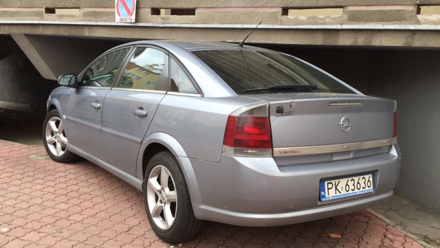 Slużbowy Opel Solidarności w Kaliszu