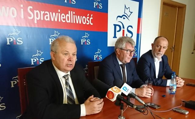 na fot. z lewej: Andrzej Wojtyła / senator PiS