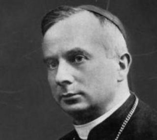 na fot.: prymas Edmund Dalbor