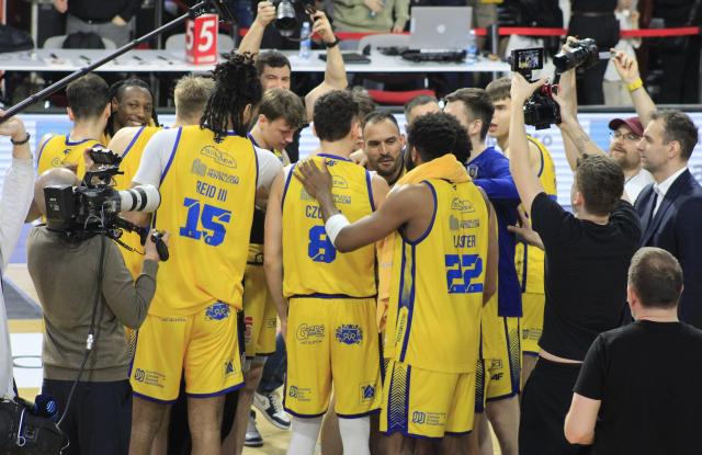 na fot.: Stal w niedzielę chce wygrać po raz 12 w tym sezonie