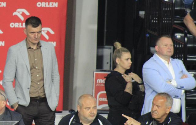 na fot.: Łukasz Majewski (z lewej) to nowy właściciel Stal S.A. a Grzegorz Ardeli (z prawej) wrócił po krótkiej przerwie na stanowisko prezesa zarządu spółki / fot. www.RC.fm