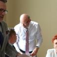 na fot. od lewej: profesor Piotr Łuszczykiewicz / dziekan WPA UAM w Kaliszu; Grzegorz Sapiński / obecny prezydent Kalisza; Andrzej Plichta / przewodniczący RM Kalisza / PiS; Irena Sawicka / miejski skarbnik