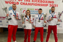 na fot. Michał Grzesiak (pierwszy z prawej) / fot. http://www.pzkickboxing.pl/