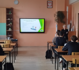 na fot.: spotkanie z doradcami PUP w pleszewskiej szkole